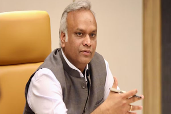 ಸುಳ್ಳು ಆರೋಪಗಳಿಗೆ ಸ್ಪಷ್ಟನೆ ನೀಡುವುದು ನನ್ನ ಕರ್ತವ್ಯ: ಪ್ರಿಯಾಂಕ್ ಖರ್ಗೆ